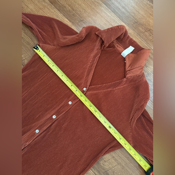 Anthropologie DOLAN lettuce-hem button down top- Medium - Picture 12 of 15